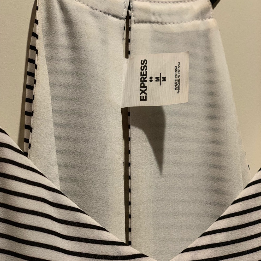 Express Reversible Tank Top - Picture 3 of 3